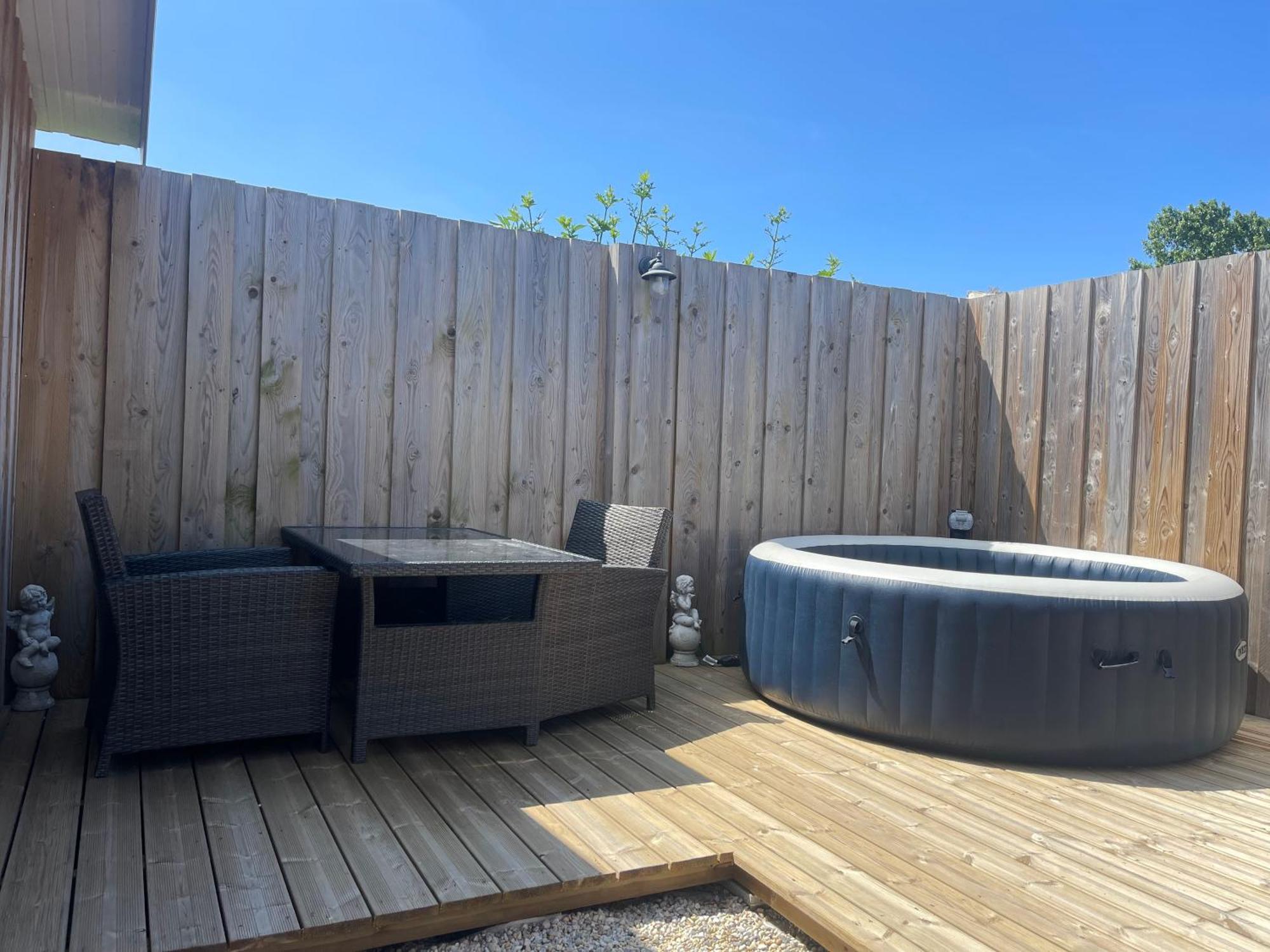 Maison Avec Terrasse A Quelques Minutes De La Place Morny Holiday home Deauville